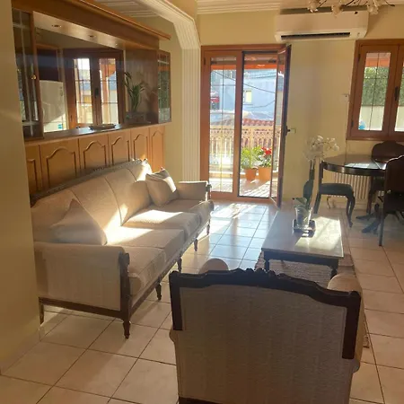 Cedar House A Greek Treasure Casa vacanze