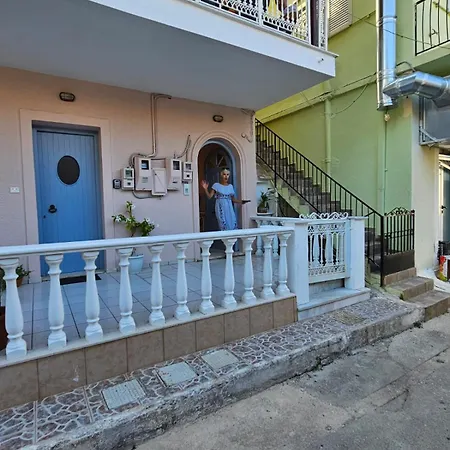 Cedar House A Greek Treasure * سامي