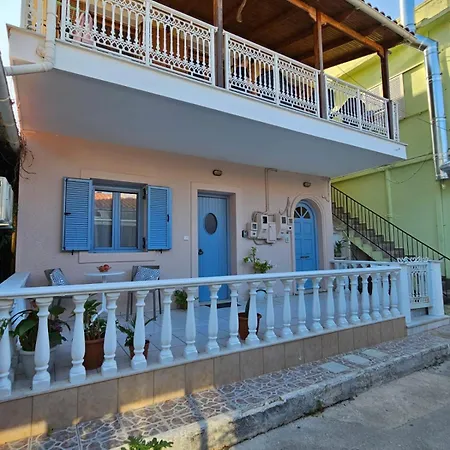 Cedar House A Greek Treasure بيت للعطل *