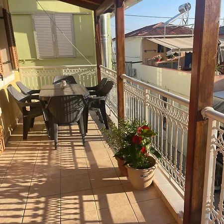 Vakantiehuis Cedar House A Greek Treasure *